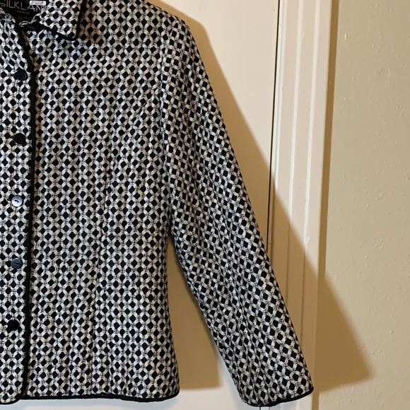 Silkland Geo Print Silk Quilted Cropped Jacket, PS - Picture 4 of 8